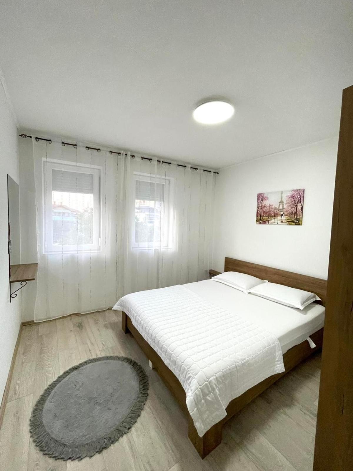 Nessi Apartment Pristina Extérieur photo
